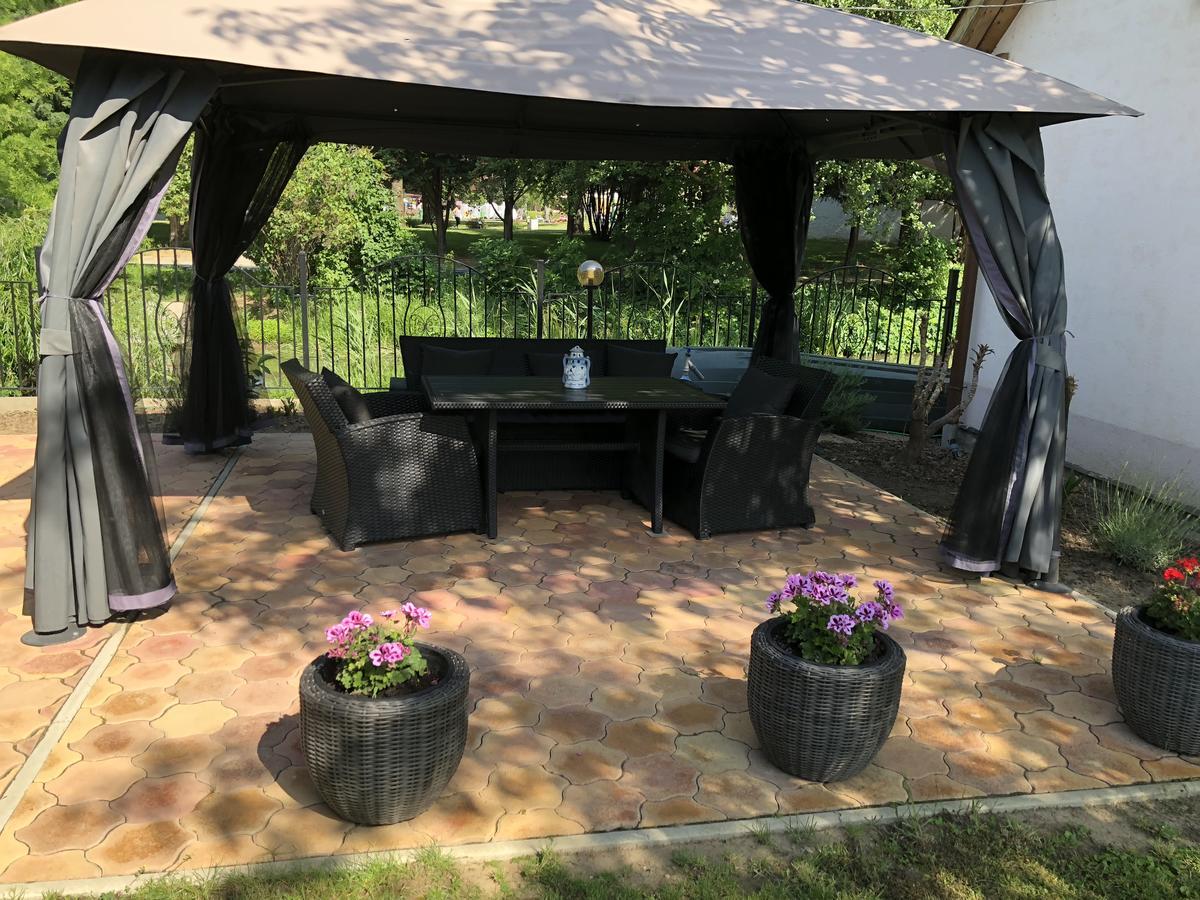 Regina Delux Apartman Gyula Exterior photo